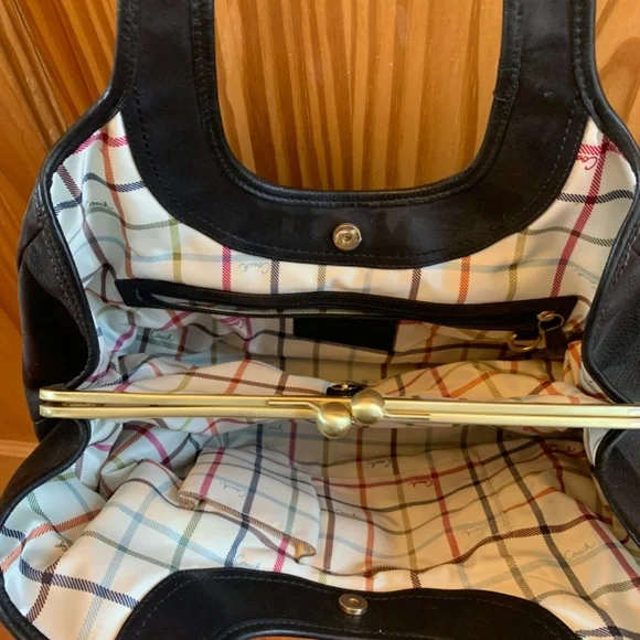 Coach black leather shoulder purse - Picture 3 of 4